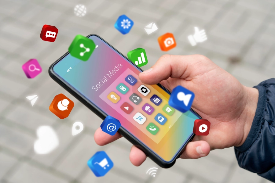 concepto de marketing en redes sociales para marketing con aplicaciones